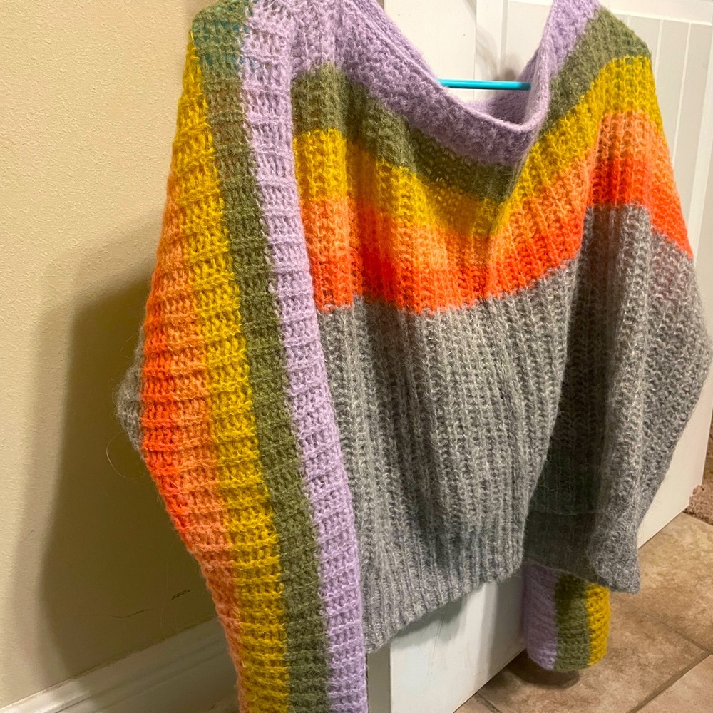 Gorgeous loose knit multi-colored Free People, new,no tags, designer sweater.
